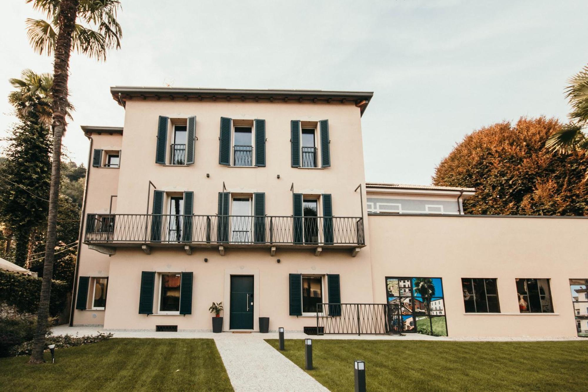 Gio Leo Guest House Lesa Buitenkant foto